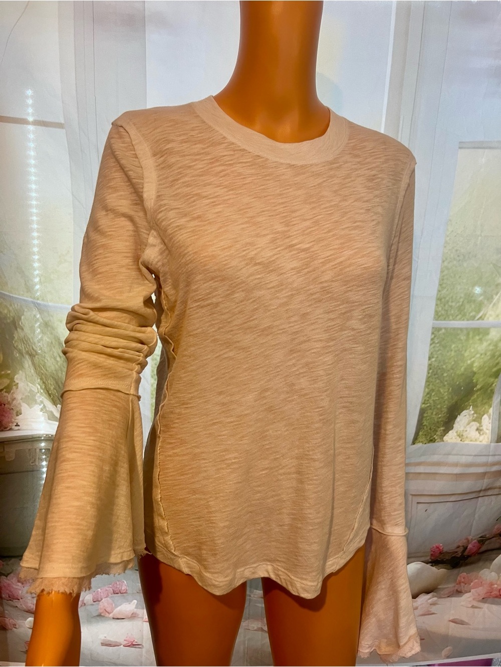 Free People White Long-Sleeve Crewneck Top with Flared Cuffs - Picture 4 of 9